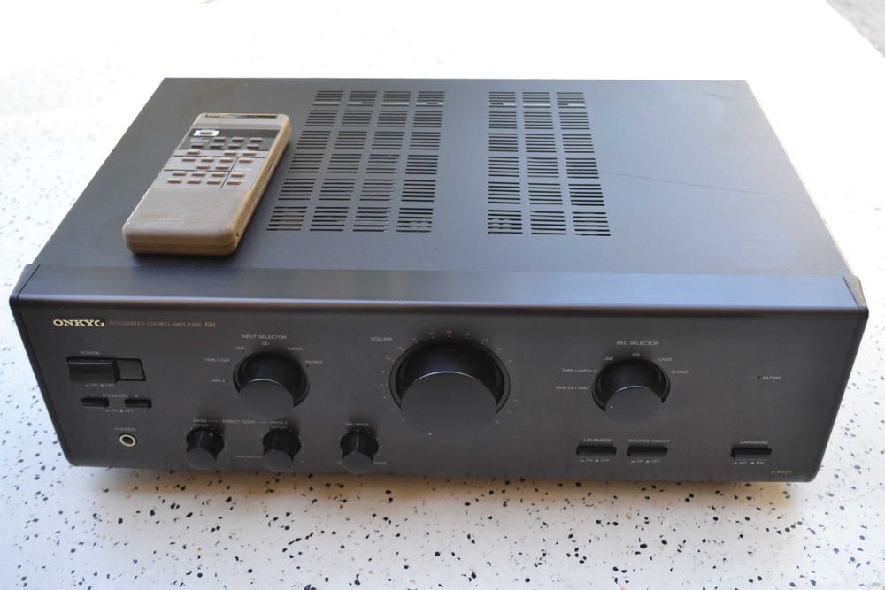Amplificator Onkyo A 8051 cu Telecomanda