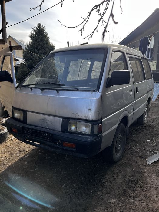Nissan vanetto 2.0 diezel