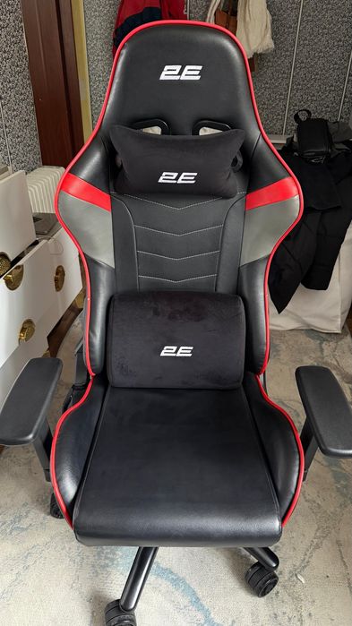 Продам игровое кресло