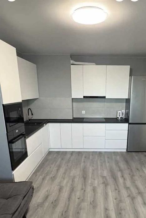 Дава се под наем Двустаен апартамент в София, Център - 56 кв.м за 357 € - Снимка #3