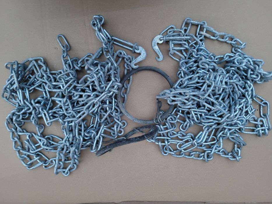 Продавам вериги за сняг за бус ,нови, здрави 215/75R17,5