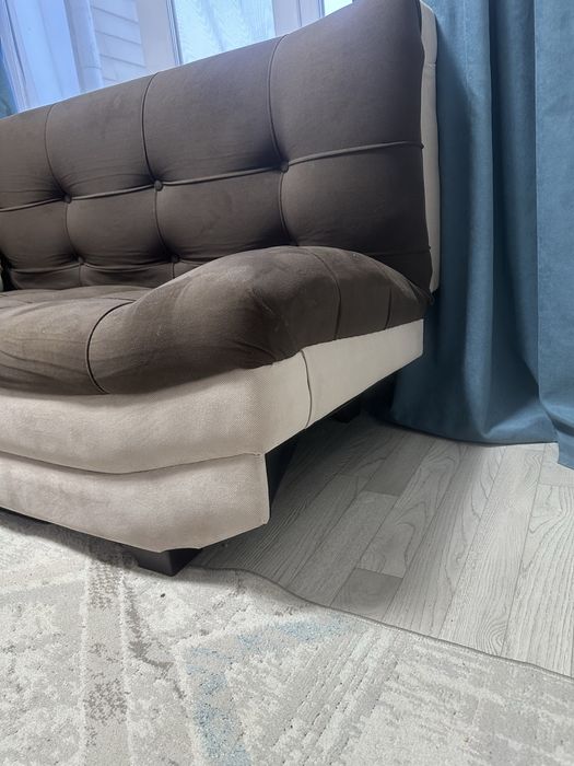 Продам диван в хорошем состоянии