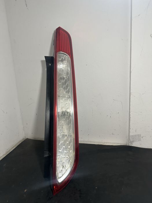 stop dreapta spate Ford Focus 2 facelift hatchback 2009-2013