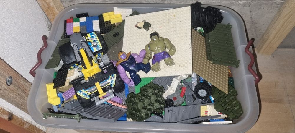 Срочно продам 27 литров Lego
