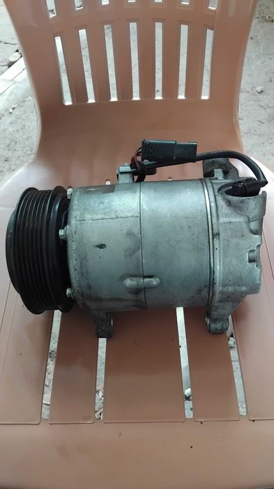 Компресор климатик от бмв 216