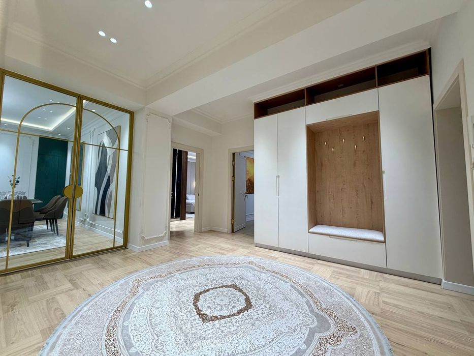 Продаётся 4/6/8
ЖК Железнодорожников от Golden House 
Ориентир: ул.Мах