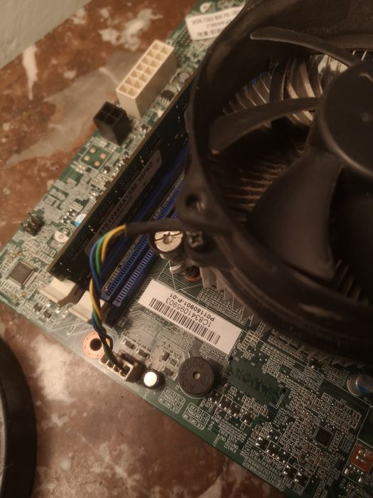 Kit PC cu  H81, Intel i5 4570, cooler ,4GB RAM doar 60 lei