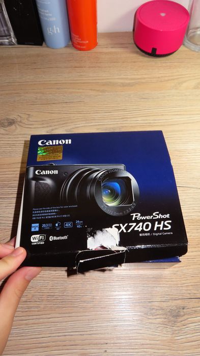 Canon sx 740 hs.