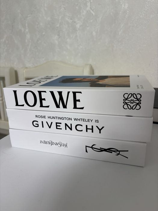 Книги муляж, для сьемок / декор