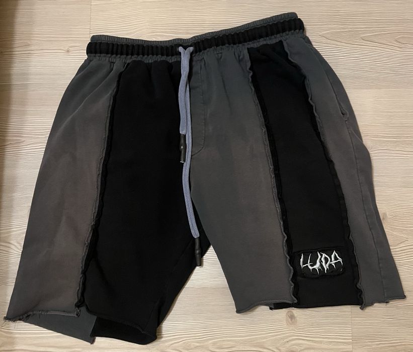 Продавам панталони на Luda