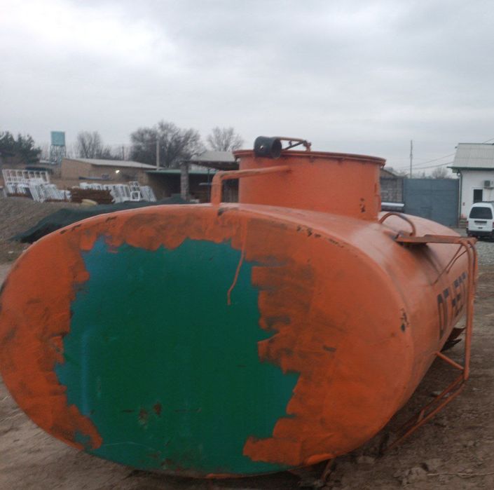 Цистерна ёмкость бочка бензавоз вадавоз