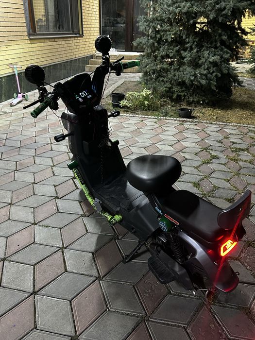 Продам скутер танк