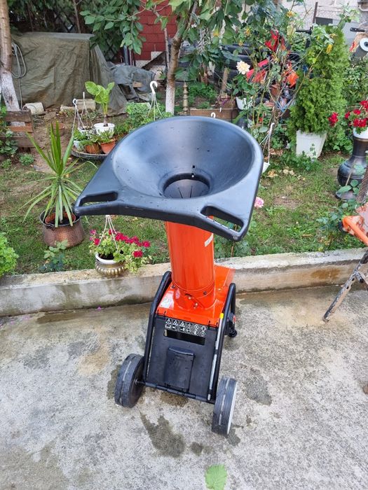 Tocător crengi fructe Sabo ComStar200