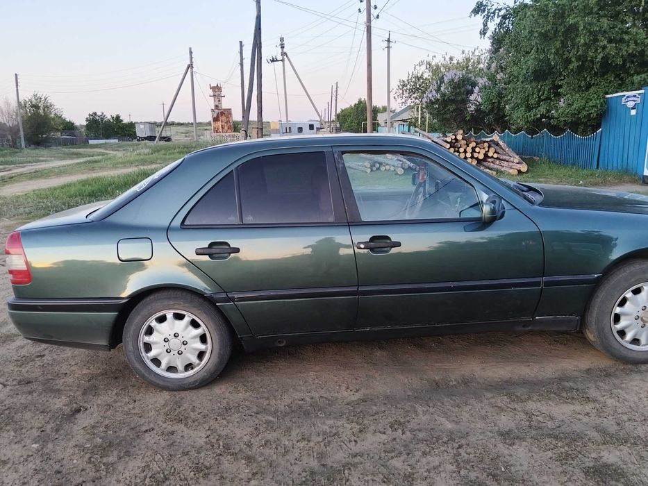 Продам мерс с180