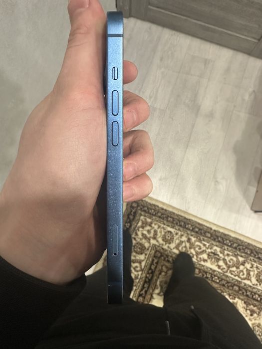 Продам iphone 13