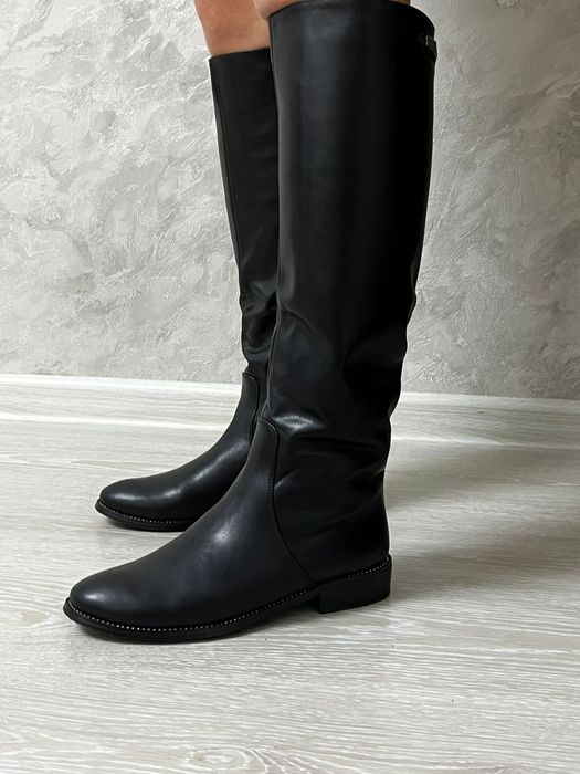 Продам демисезонние сапоги