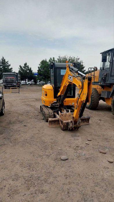 Продажа или в лизинг мини гусеничный экскаватор JCB 36C-1. 2023 года