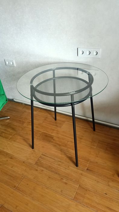 Стол круглый стеклянный ИКЕА Альста