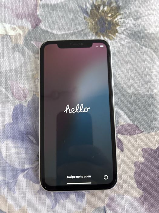 Продам IPhone 11, 64 гб в идеале