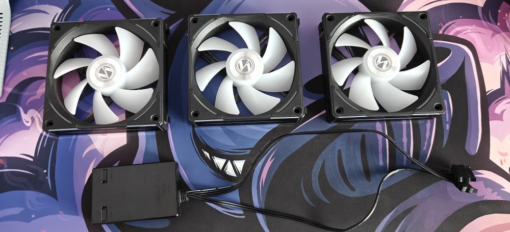 Set Lian li UniFan Al 120 v2
1 x	Set 3 ventilatoare 120 mm Lian Li UNI