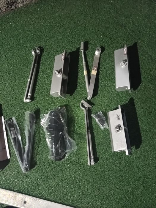 Доводчики дверей