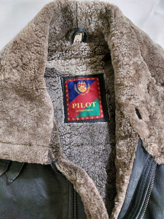 Продам кожаную куртку PILOT.