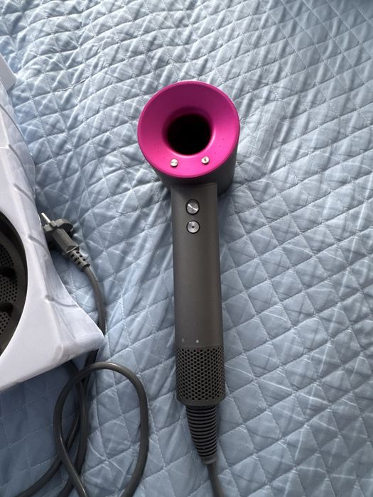 Продам фен Dyson. Новый!