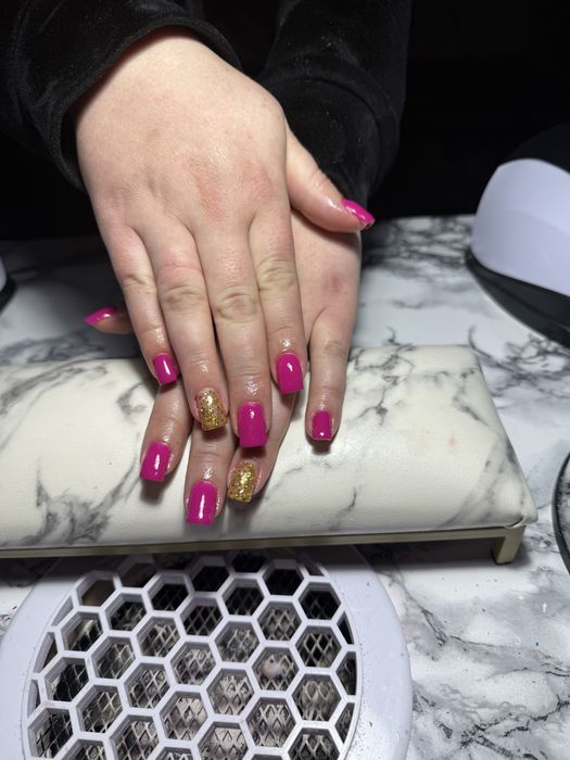 Unghii cu gel sau semi