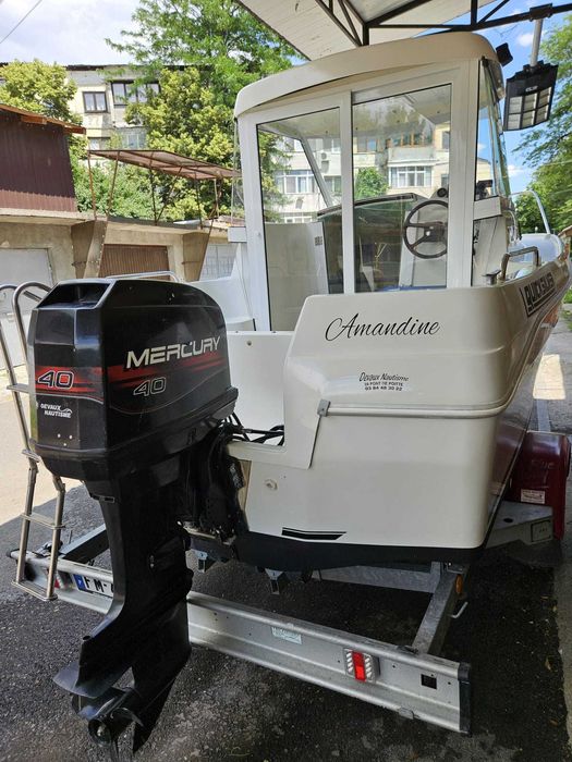 Barca cabinata Quicksilver 480