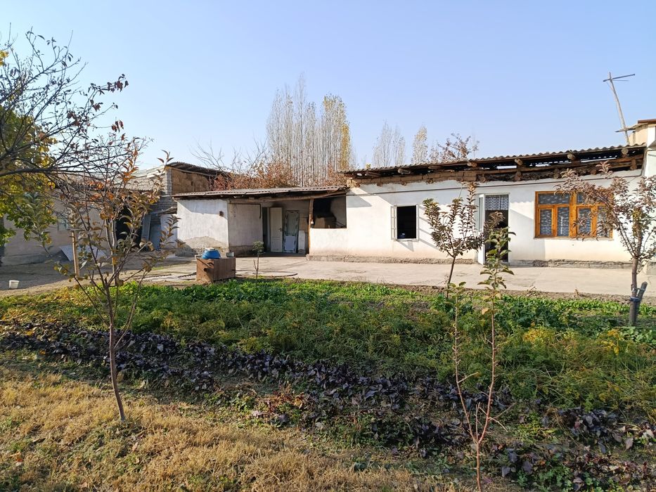 Uy sotiladi Oʻrtachirchiq tumanida