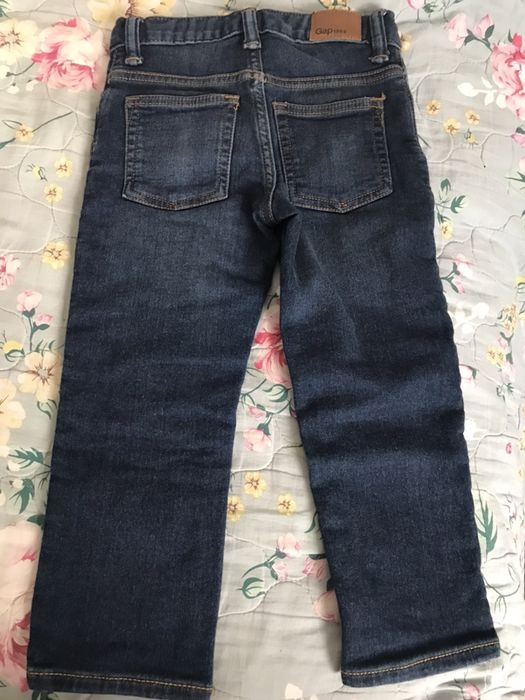 Продам джинсы детские