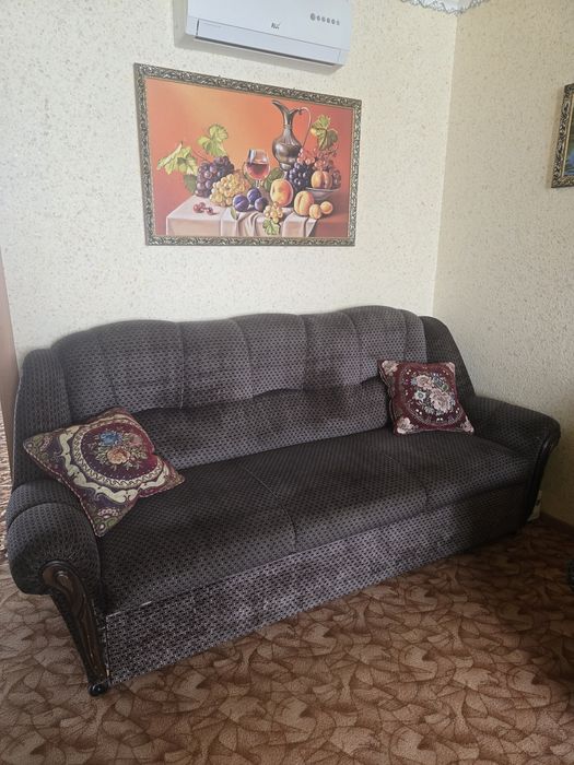 Продаю диван и два кресла