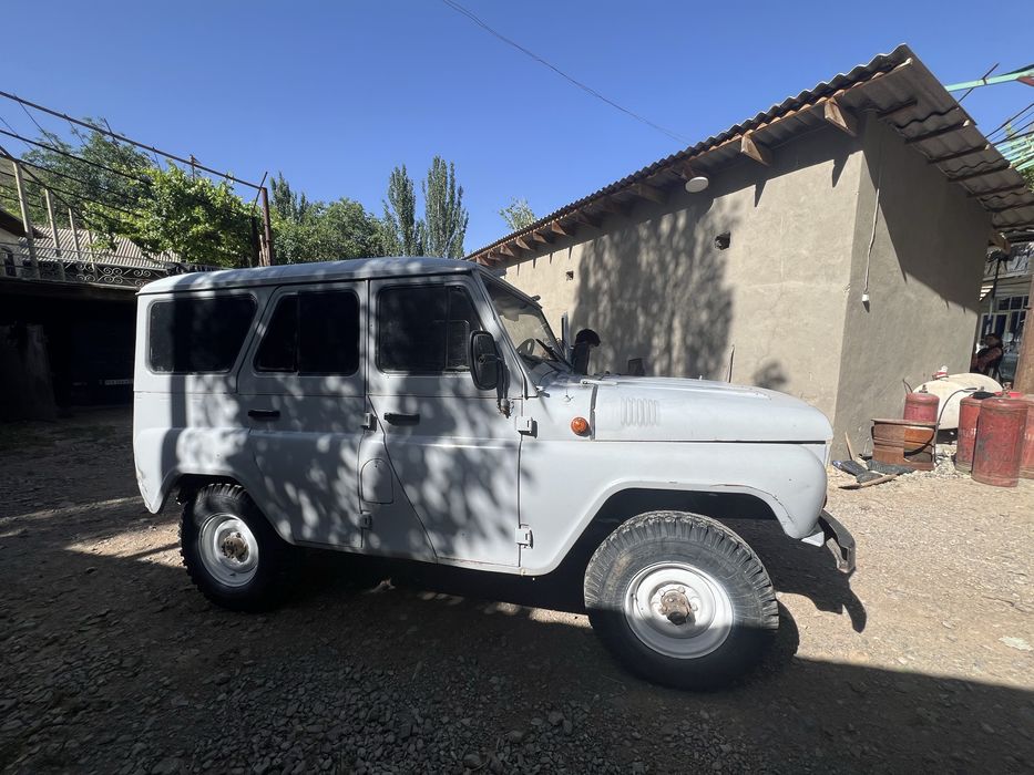 Uaz 2001