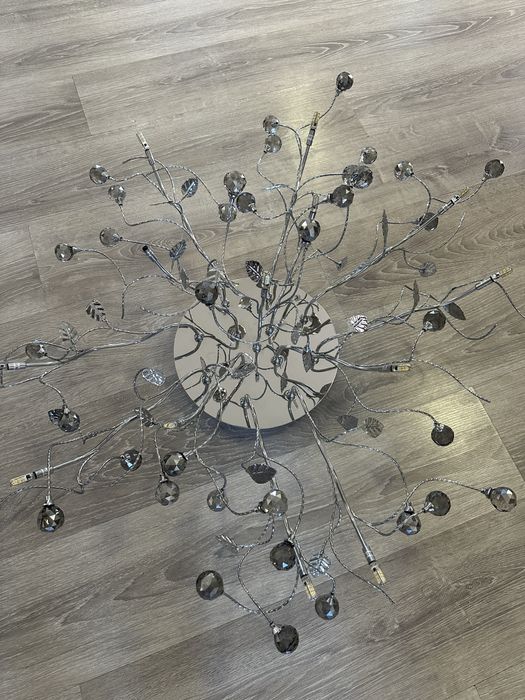 Люстра в отличном состоянии