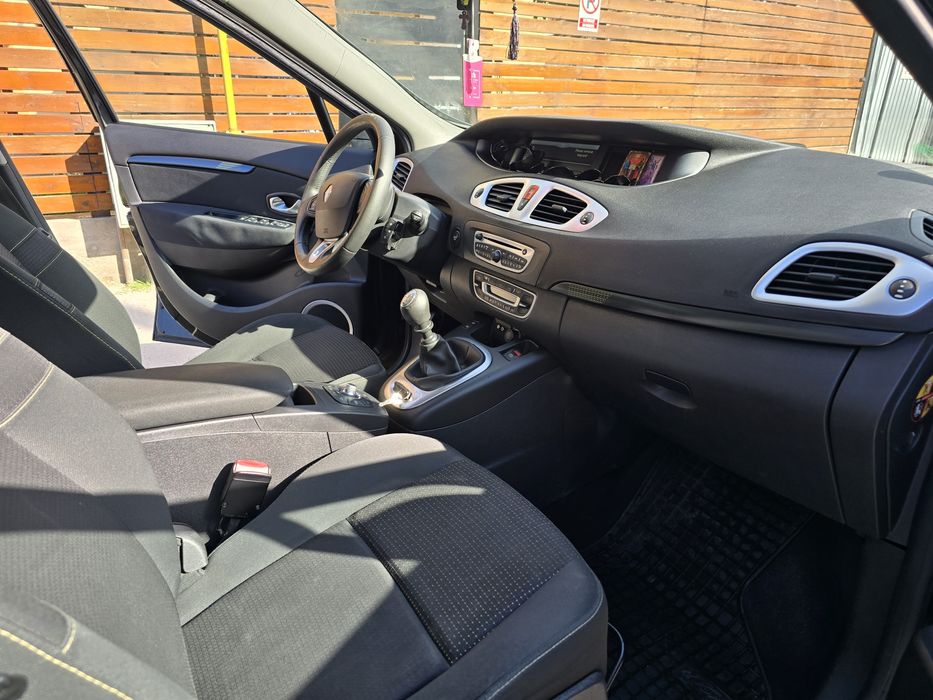 Renault Grand Scenic 2010 1.9 7 locuri