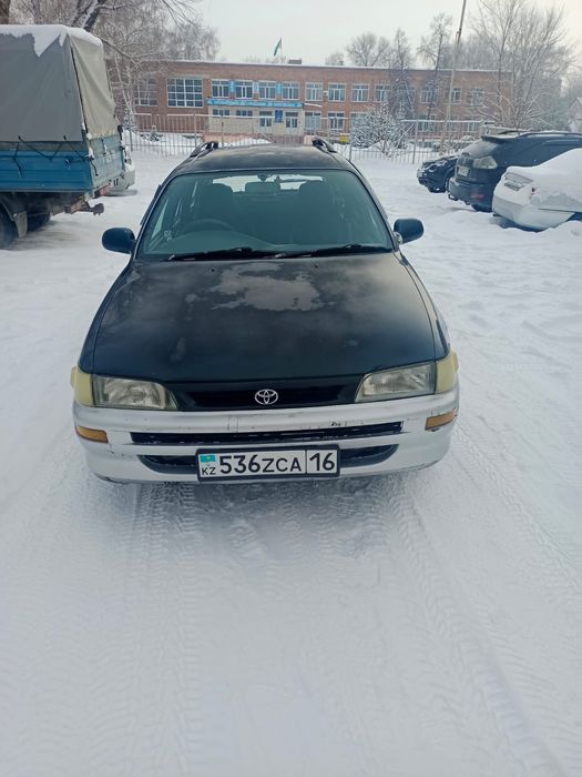 Тайота Королла..