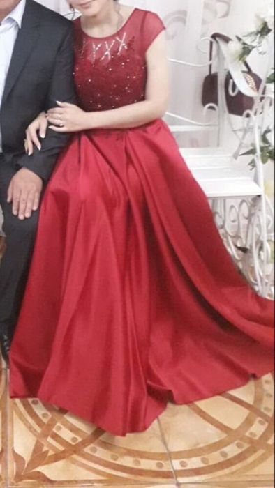 продам платье