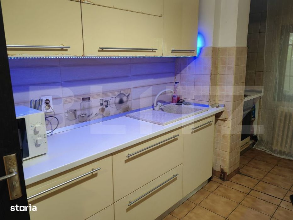 Apartament 3 camere, 80 mp, zona Podu de Piatra