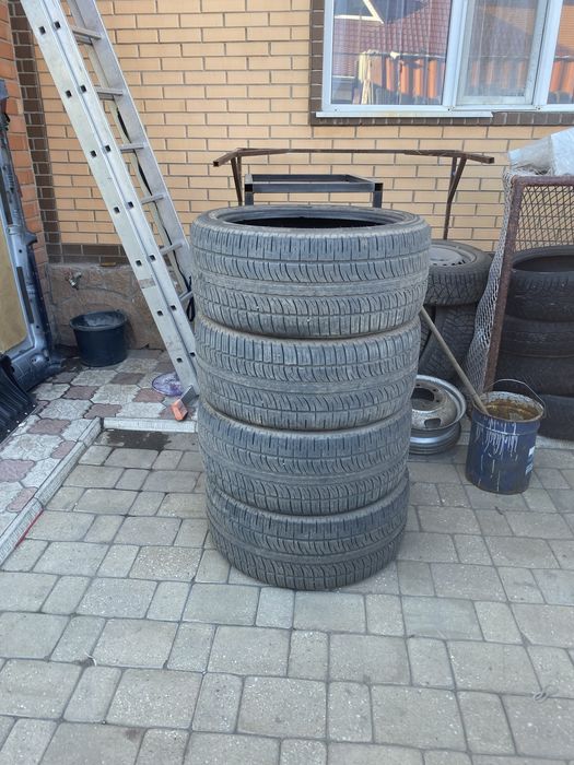 Продам шины 295/40/22