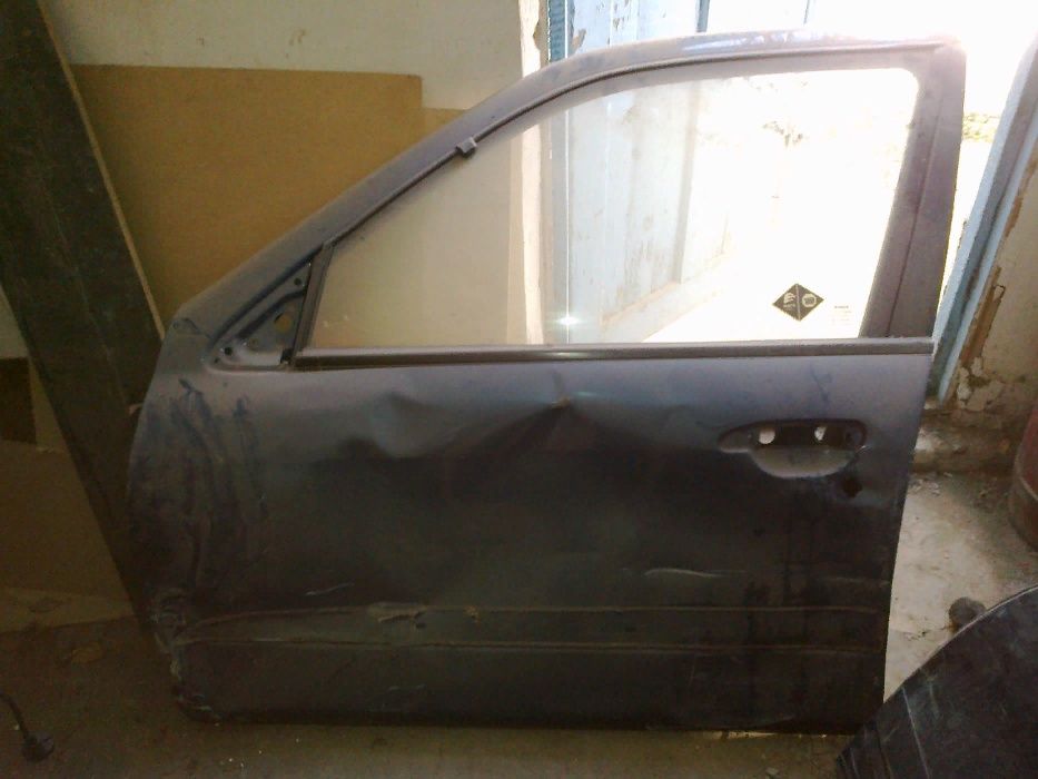 Фары на Опель Зафира.