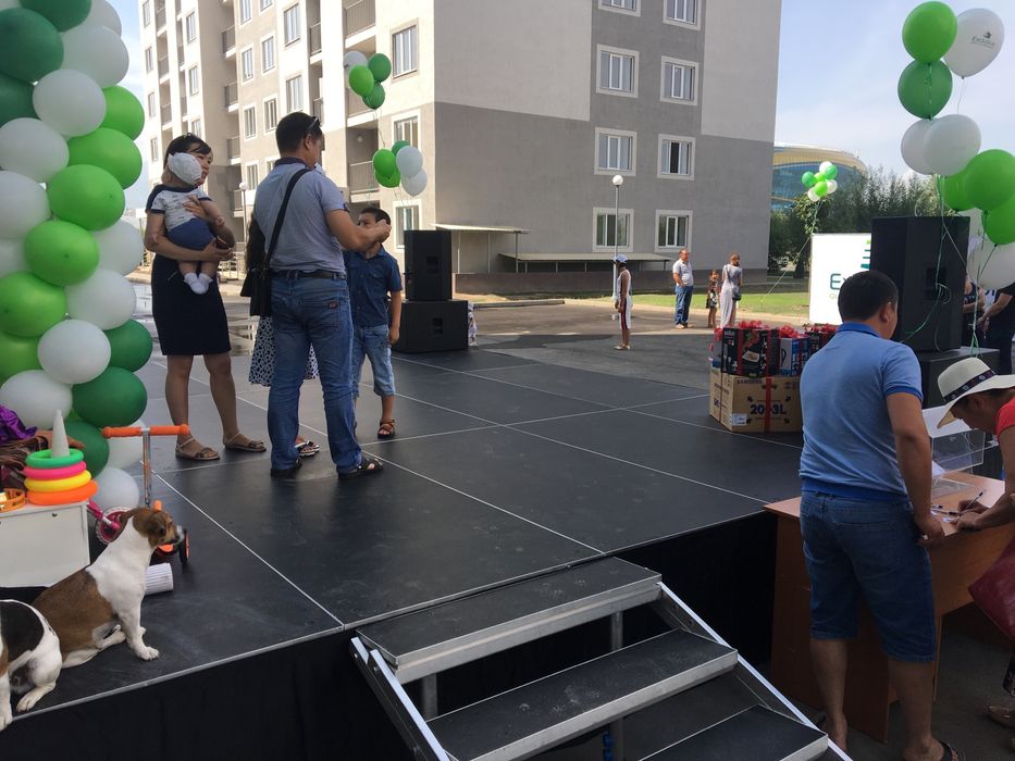 Сцена для музыкантов, подиум