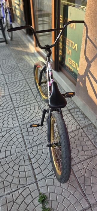 Велосипед BMX 20 инча