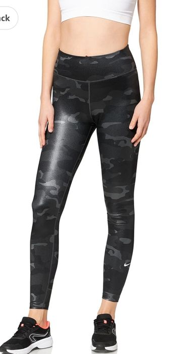 Дамски спортен клин Nike