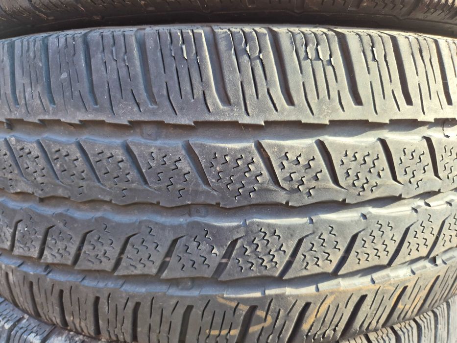 4 Anvelope de IARNA - 225/65/16C Continental impecabile DOT 2022