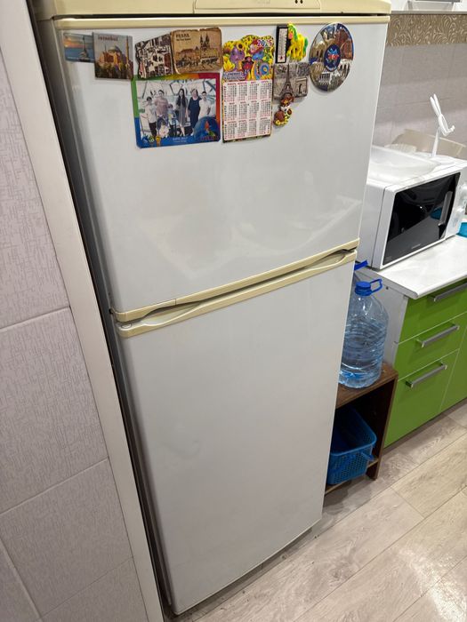 Холодильник, отдам даром