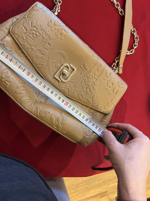 Дамска чанта lui jo -140 лв-не е носена