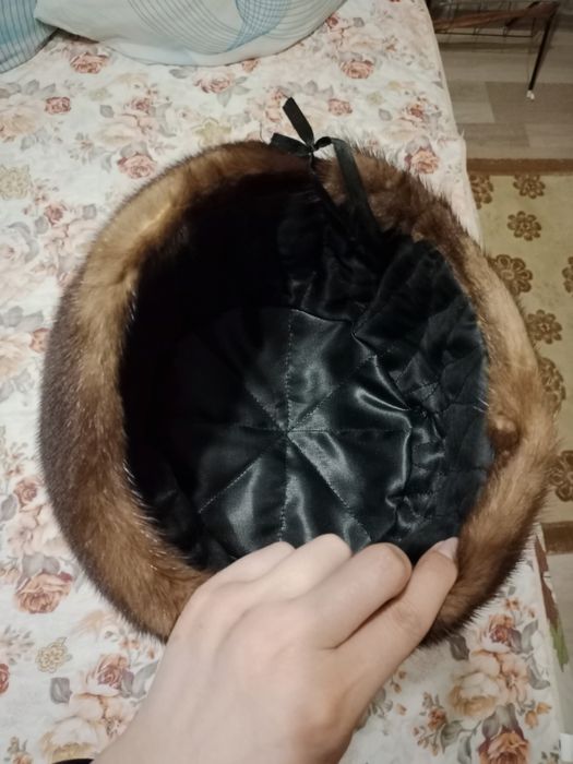 Женский головной убор