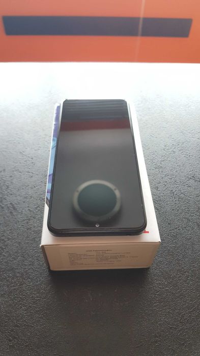 Продавам телефон TCL 305