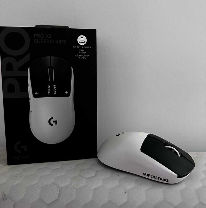 Logitech Pro X2 Superstrike, full box + skates sigilate
