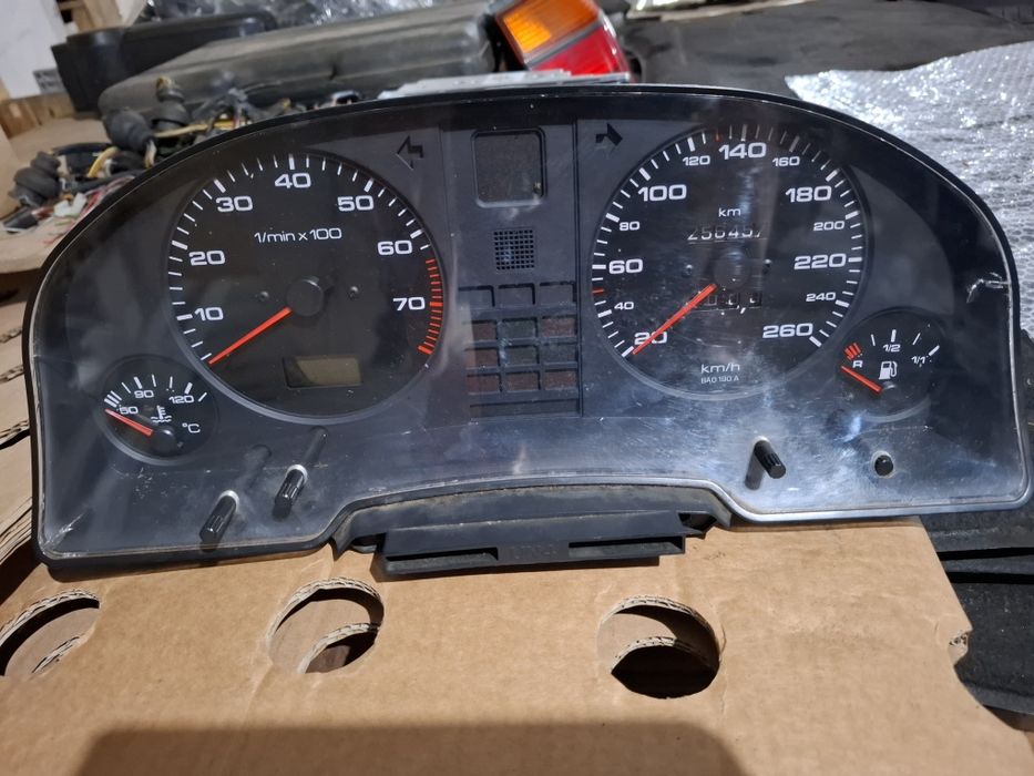 Щиток приборов Ауди В4